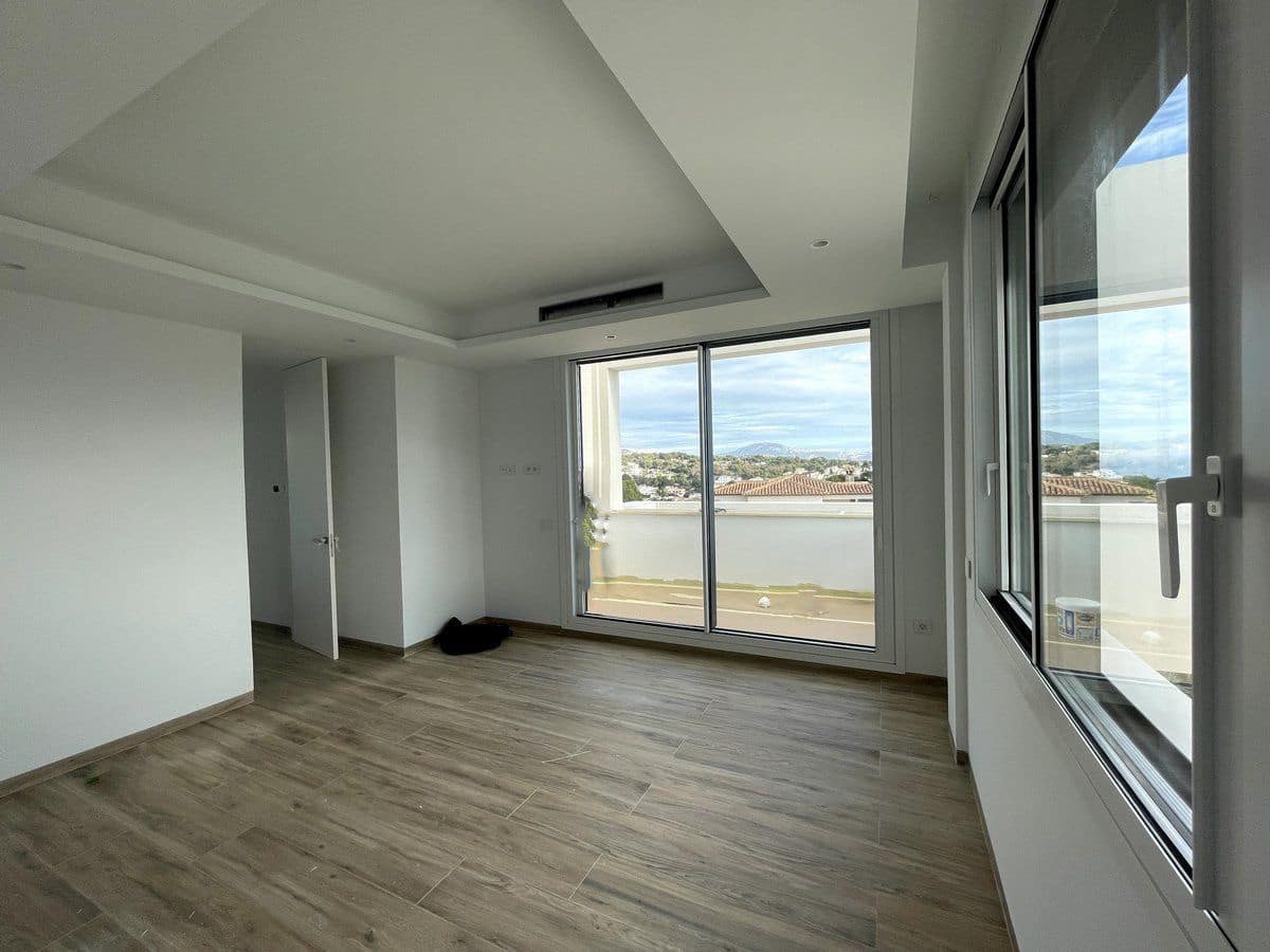 4 bedroom Villa for sale in Benissa with pool - € 2,260,000 (Ref: 8784230)