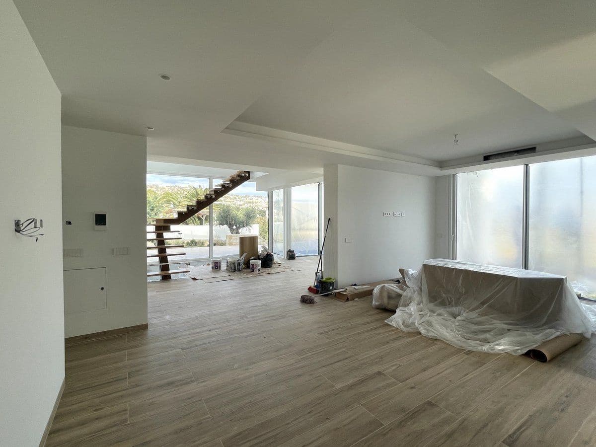 4 bedroom Villa for sale in Benissa with pool - € 2,260,000 (Ref: 8784230)