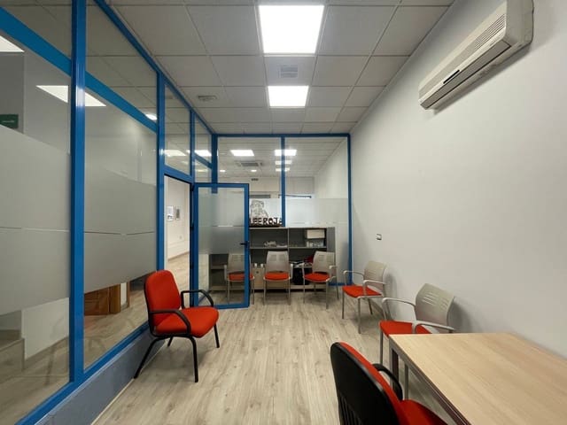 4 quarto Comercial para venda em Pueblo, Calpe / Calp - 185 000 € (Ref: 8836951)