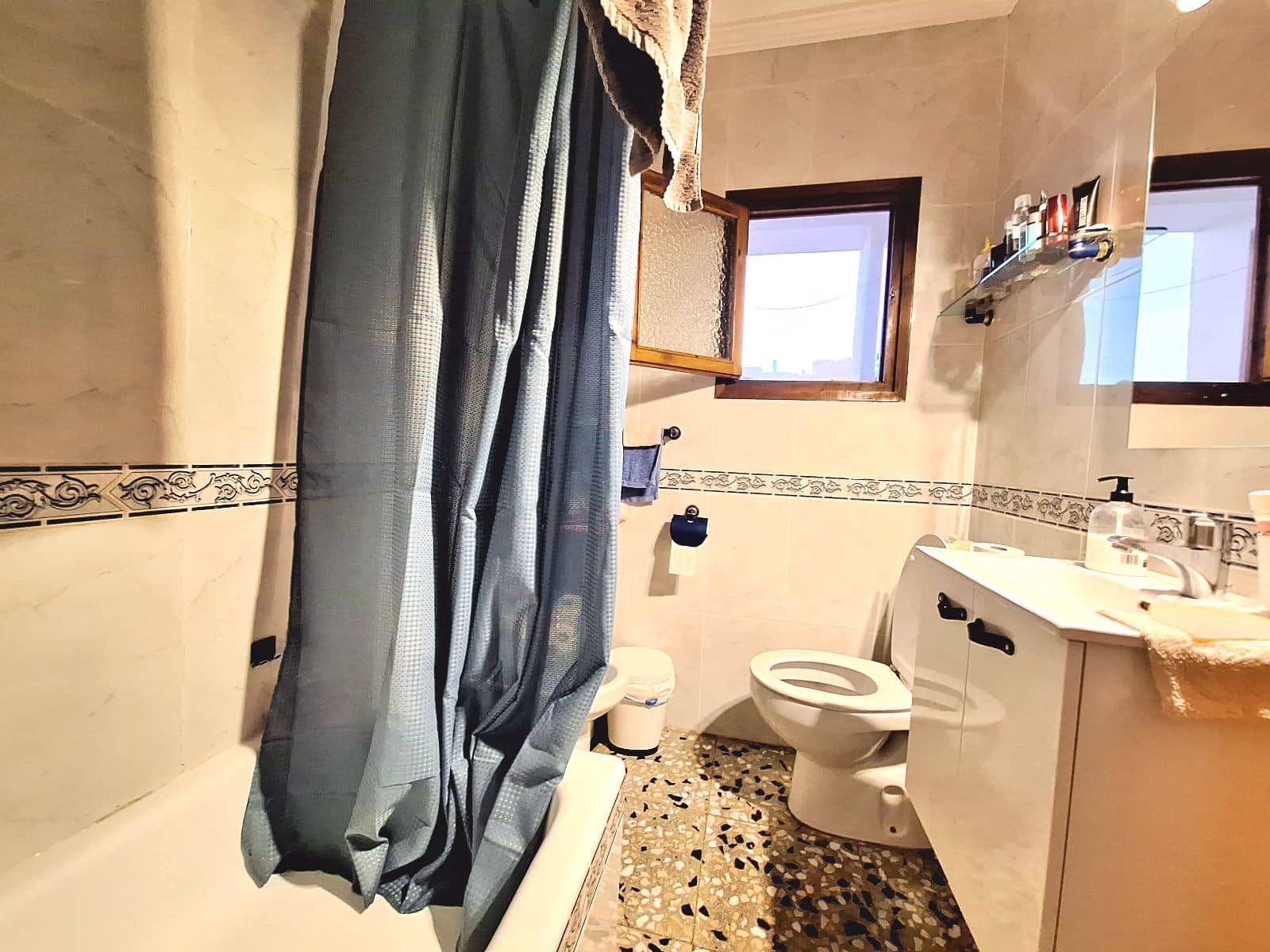 8 soveværelse Villa til salg i Calpe / Calp - € 499.000 (Ref: 8855352)