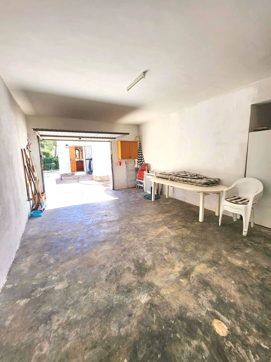 Chalet de 4 habitaciones en Calpe / Calp en venta con piscina - 710.000 € (Ref: 8855355)