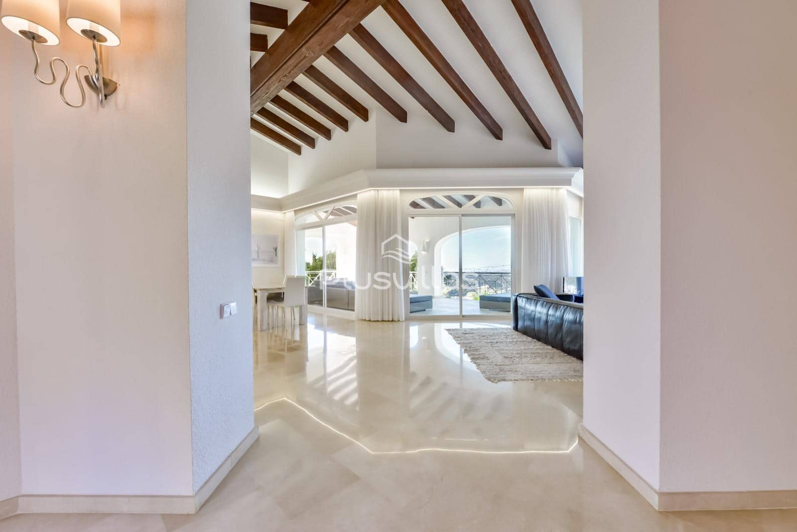 4 bedroom Villa for sale in Altea with pool - € 2,650,000 (Ref: 8862869)