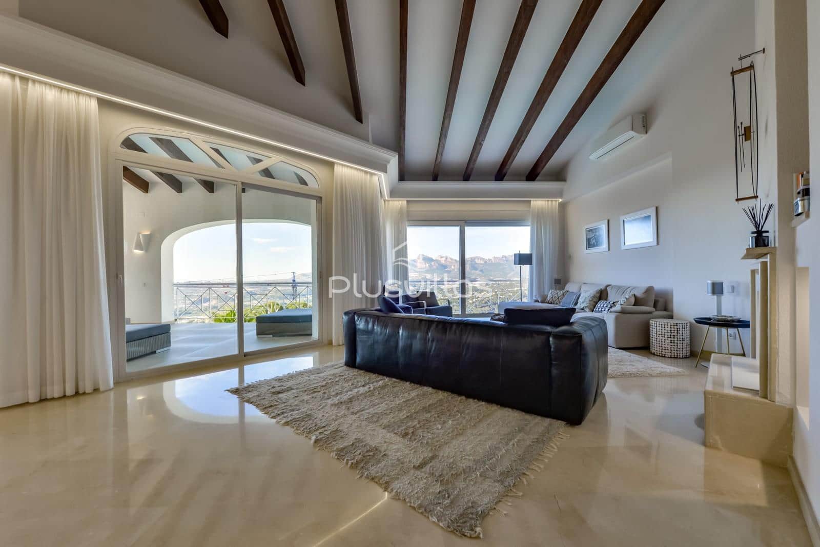 4 bedroom Villa for sale in Altea with pool - € 2,650,000 (Ref: 8862869)