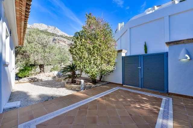 4 quarto Moradia para venda em Altea com piscina - 2 650 000 € (Ref: 8862869)