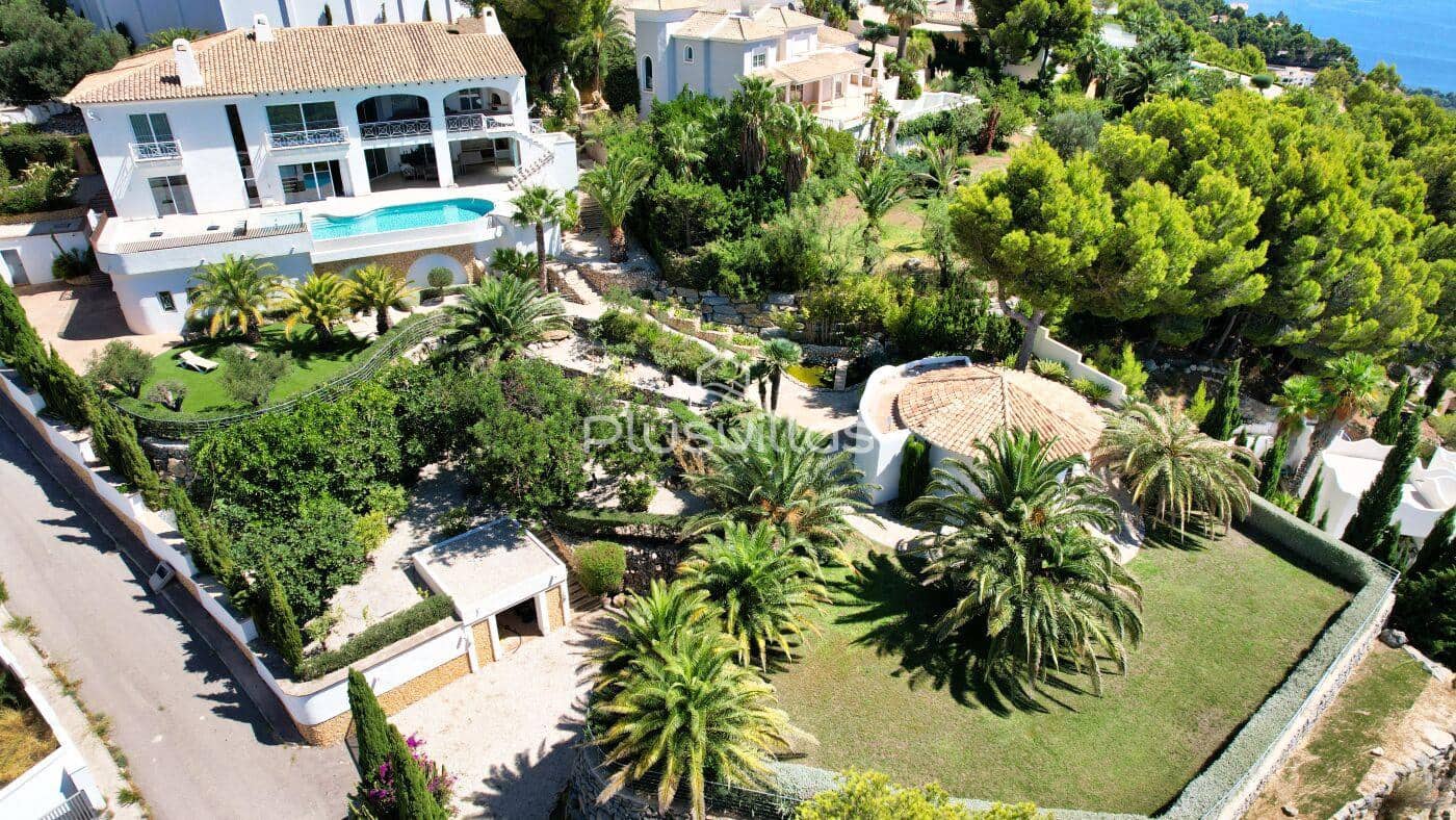 4 bedroom Villa for sale in Altea with pool - € 2,650,000 (Ref: 8862869)