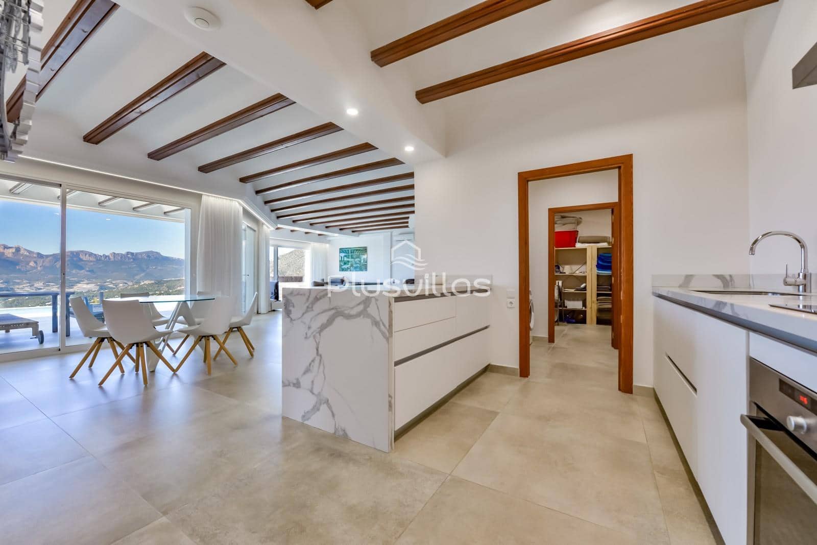 4 bedroom Villa for sale in Altea with pool - € 2,650,000 (Ref: 8862869)