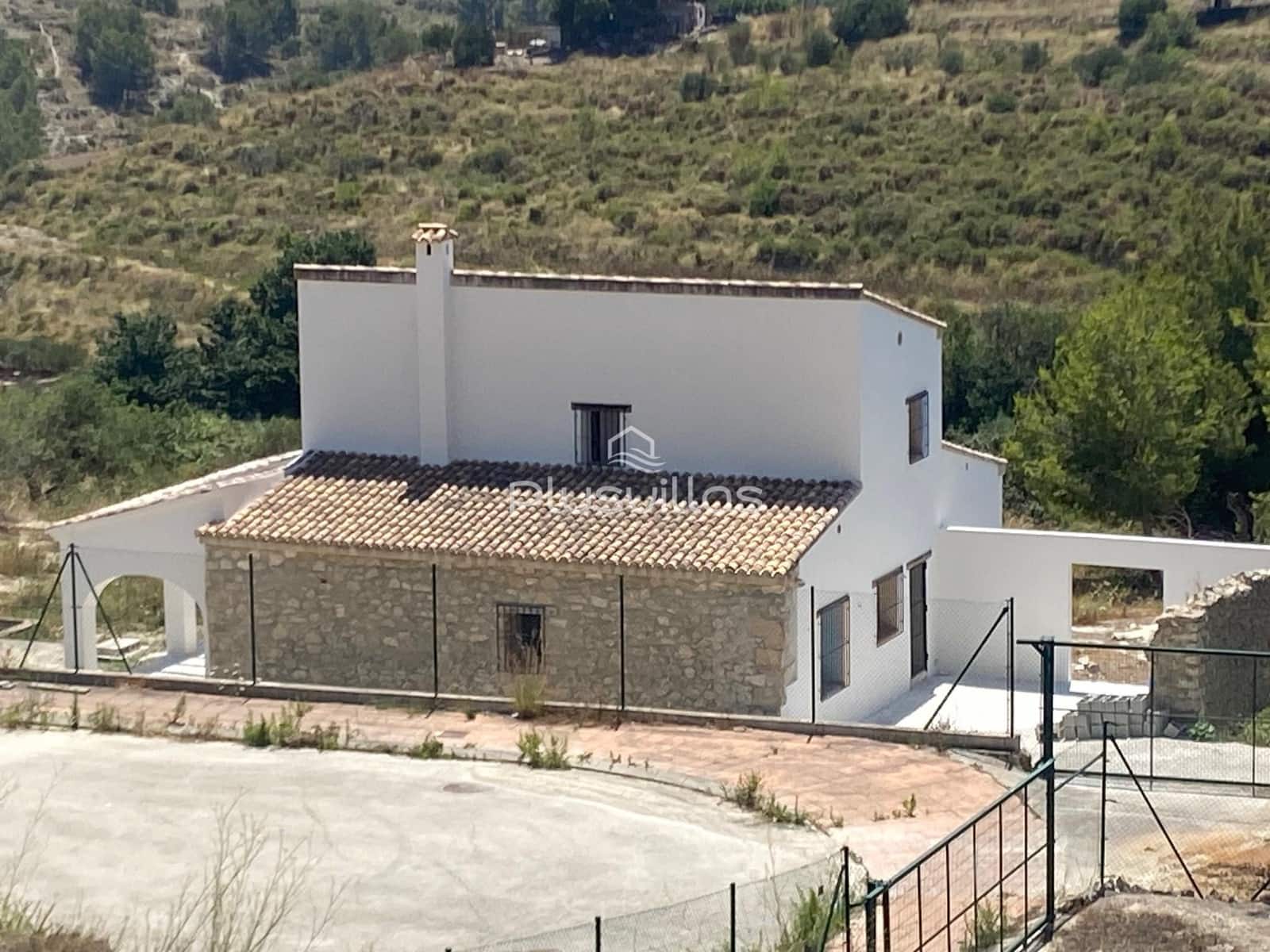 3 bedroom Villa for sale in Benissa with pool - € 577,000 (Ref: 8881933)