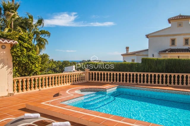 4 Zimmer Villa zu verkaufen in Calpe / Calp mit Pool - 670.000 € (Ref: 8886315)