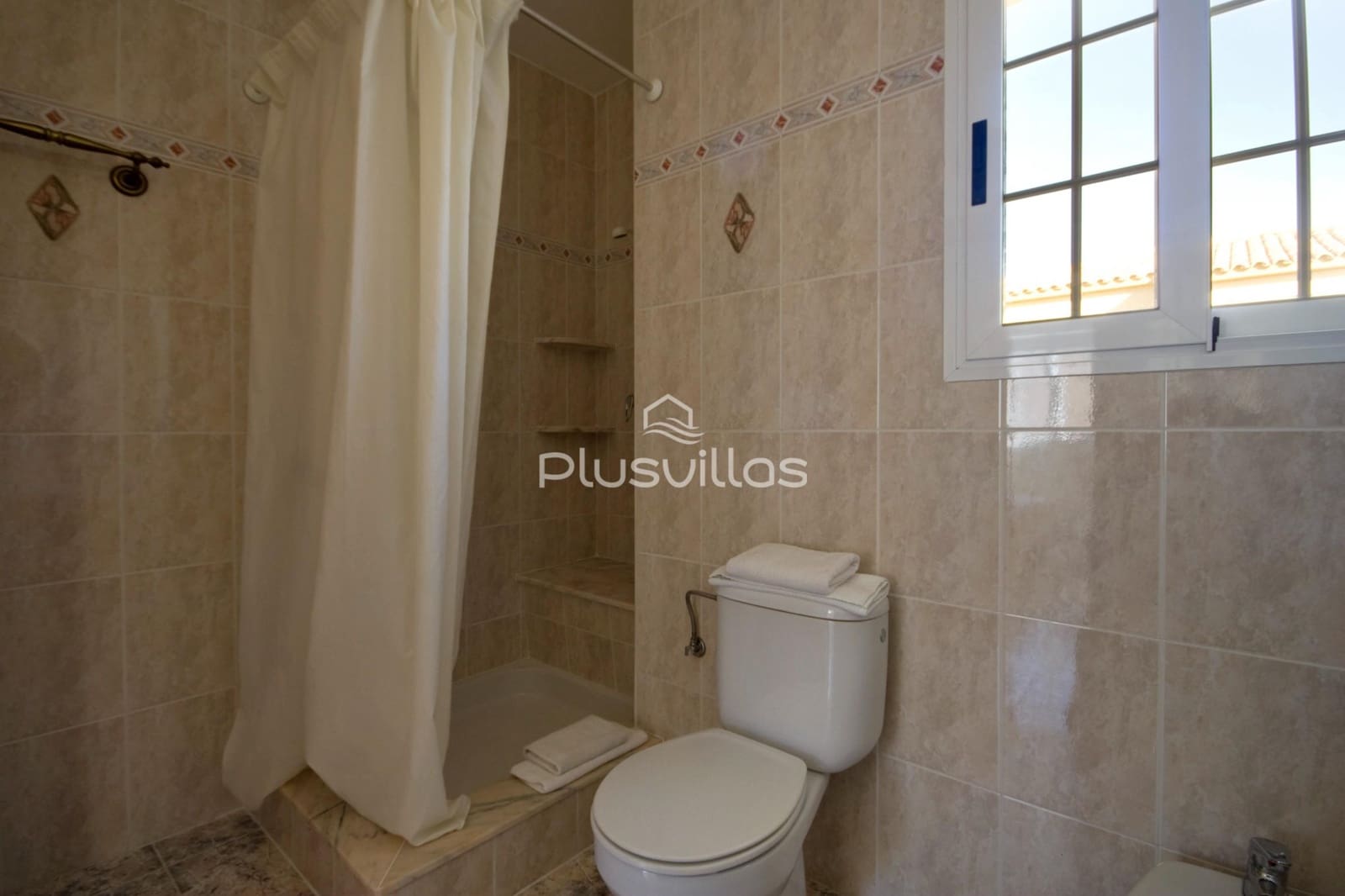 Chalet de 5 habitaciones en Calpe / Calp en venta con piscina - 675.000 € (Ref: 8895029)