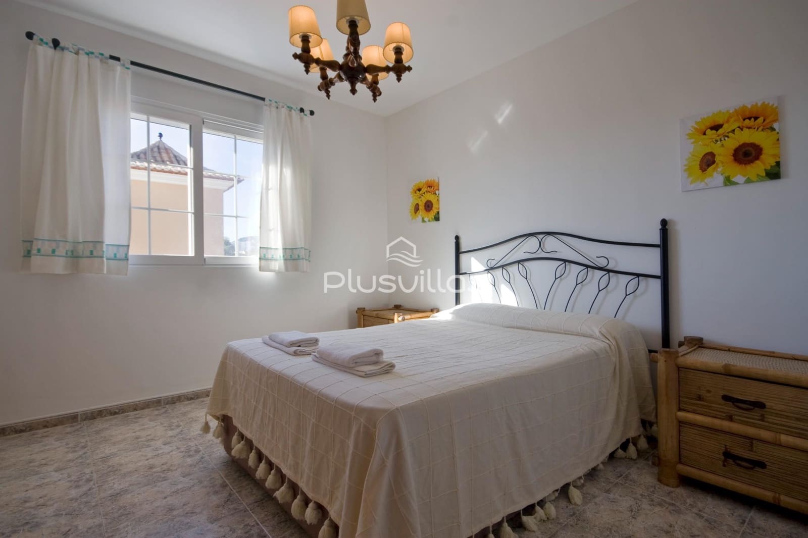 Chalet de 5 habitaciones en Calpe / Calp en venta con piscina - 675.000 € (Ref: 8895029)