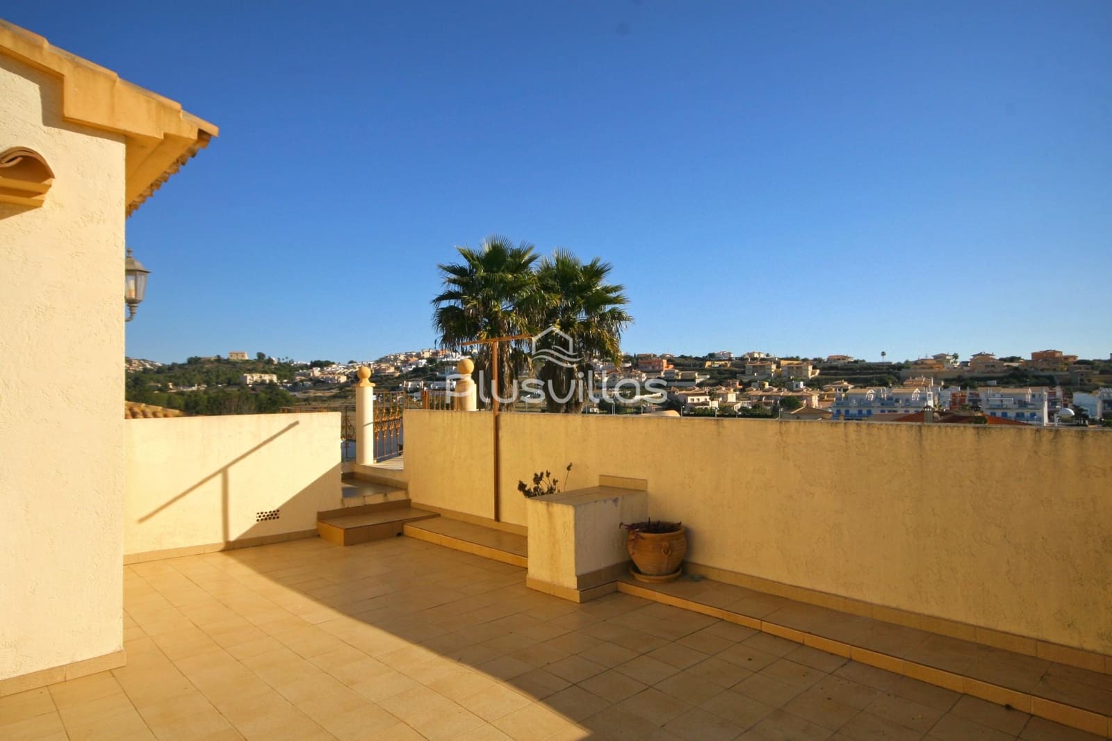 Chalet de 5 habitaciones en Calpe / Calp en venta con piscina - 675.000 € (Ref: 8895029)