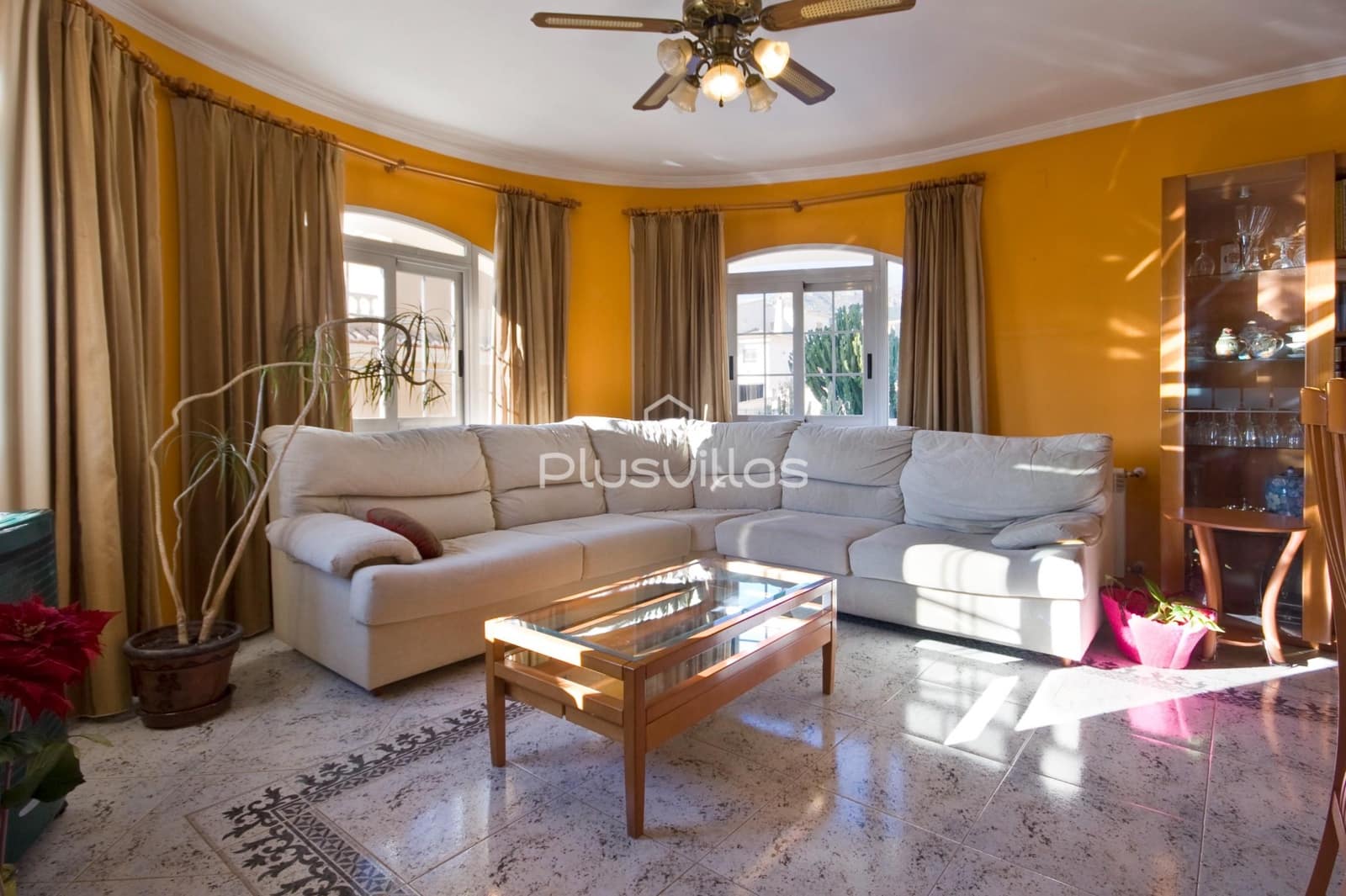 Chalet de 5 habitaciones en Calpe / Calp en venta con piscina - 675.000 € (Ref: 8895029)