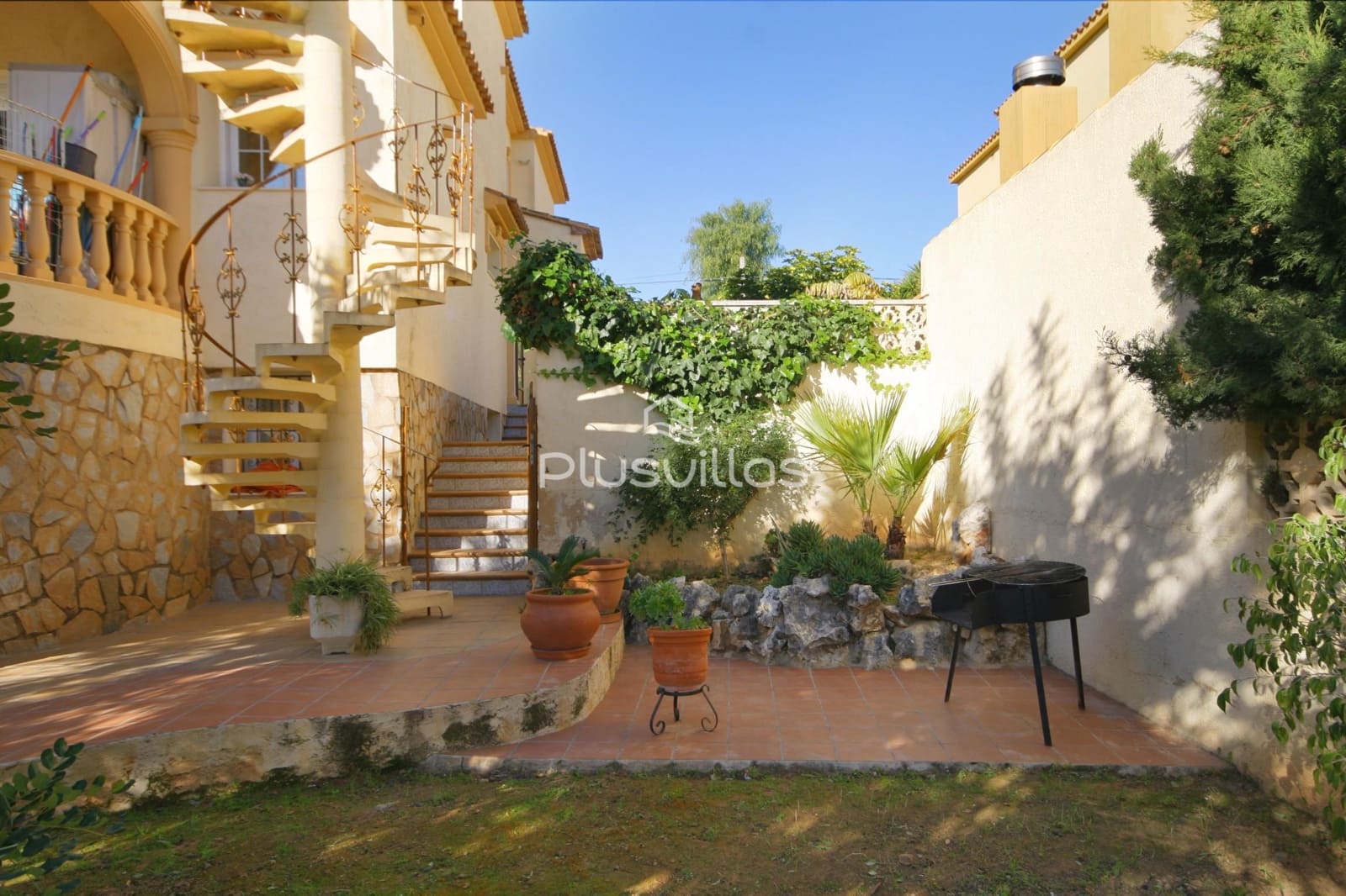 Chalet de 5 habitaciones en Calpe / Calp en venta con piscina - 675.000 € (Ref: 8895029)