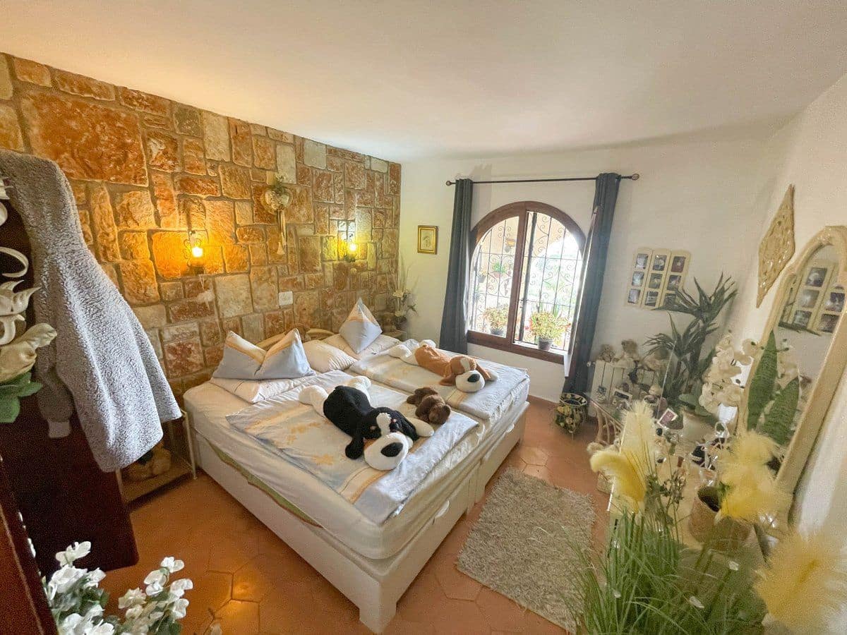 4 bedroom Villa for sale in Benissa with pool - € 695,000 (Ref: 8921771)