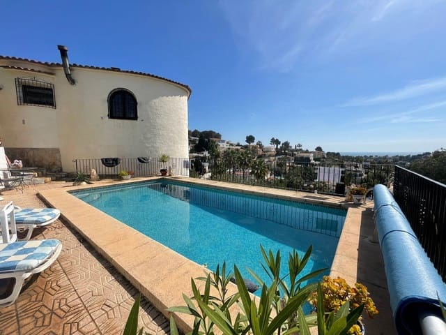 4 Zimmer Villa zu verkaufen in Benissa mit Pool - 695.000 € (Ref: 8921771)