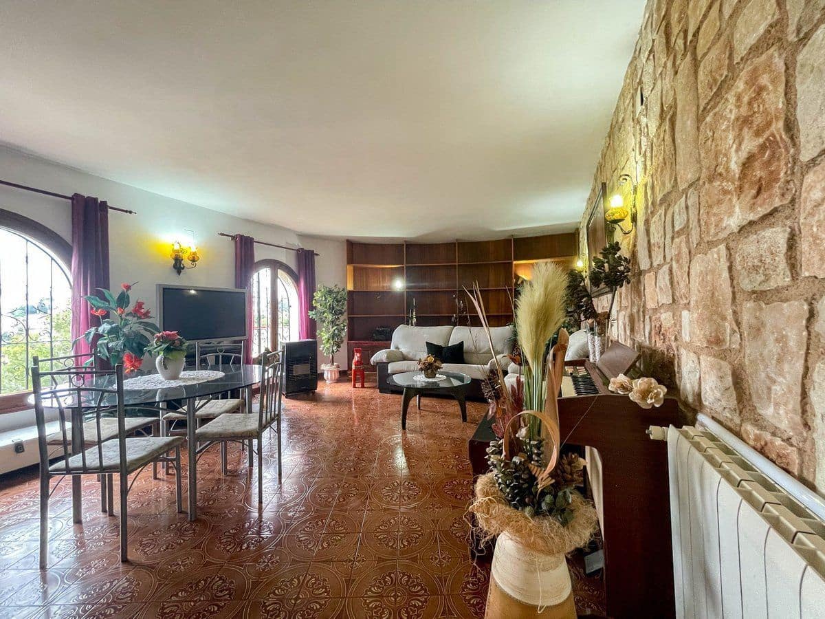 4 bedroom Villa for sale in Benissa with pool - € 695,000 (Ref: 8921771)