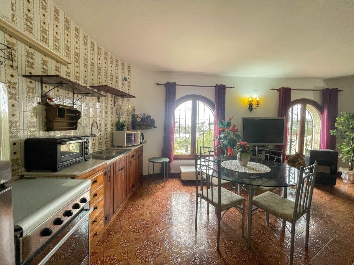 4 bedroom Villa for sale in Benissa with pool - € 695,000 (Ref: 8921771)