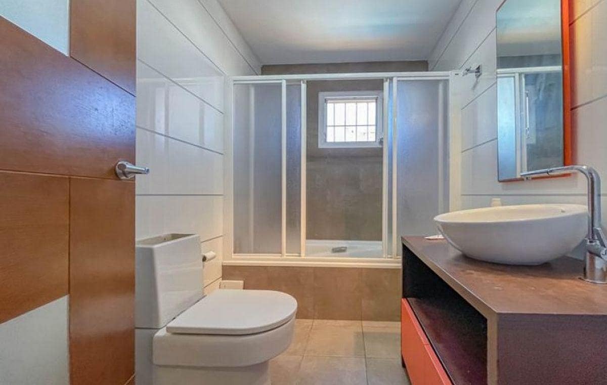 6 chambre Villa/Maison à vendre à Benidorm avec piscine - 890 000 € (Ref: 8926962)