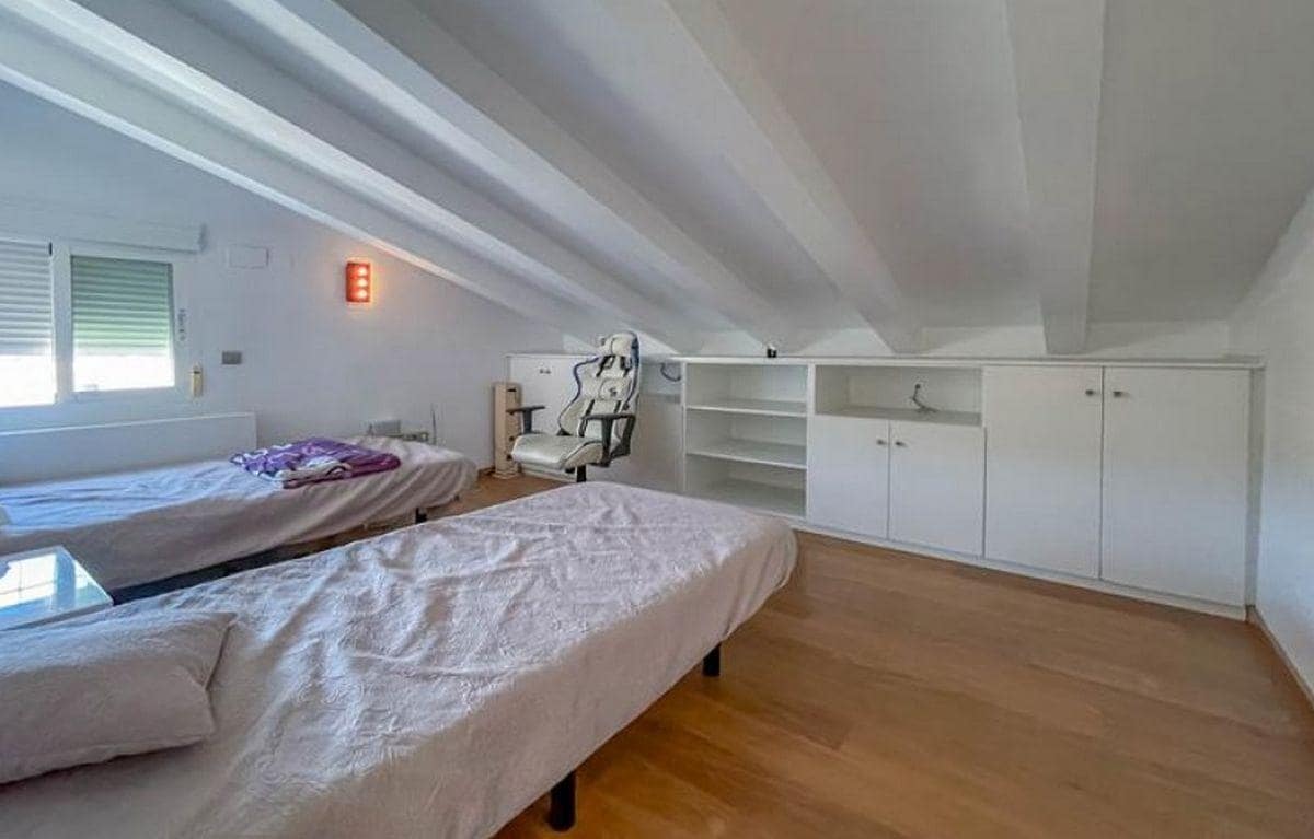 6 chambre Villa/Maison à vendre à Benidorm avec piscine - 890 000 € (Ref: 8926962)