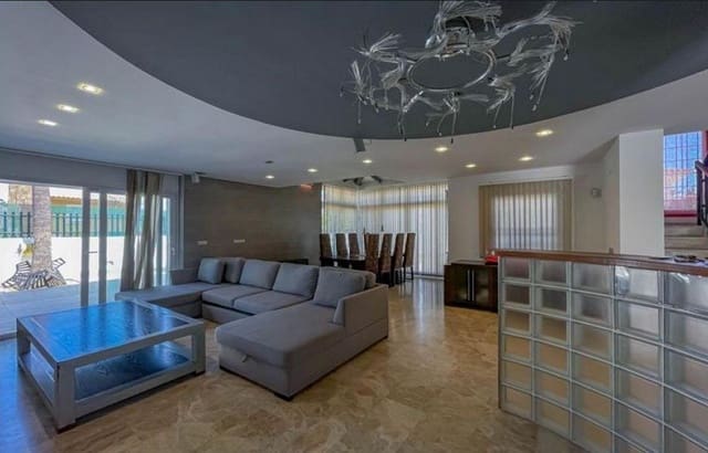 6 chambre Villa/Maison à vendre à Levante Alto, Benidorm avec piscine - 890 000 € (Ref: 8926962)