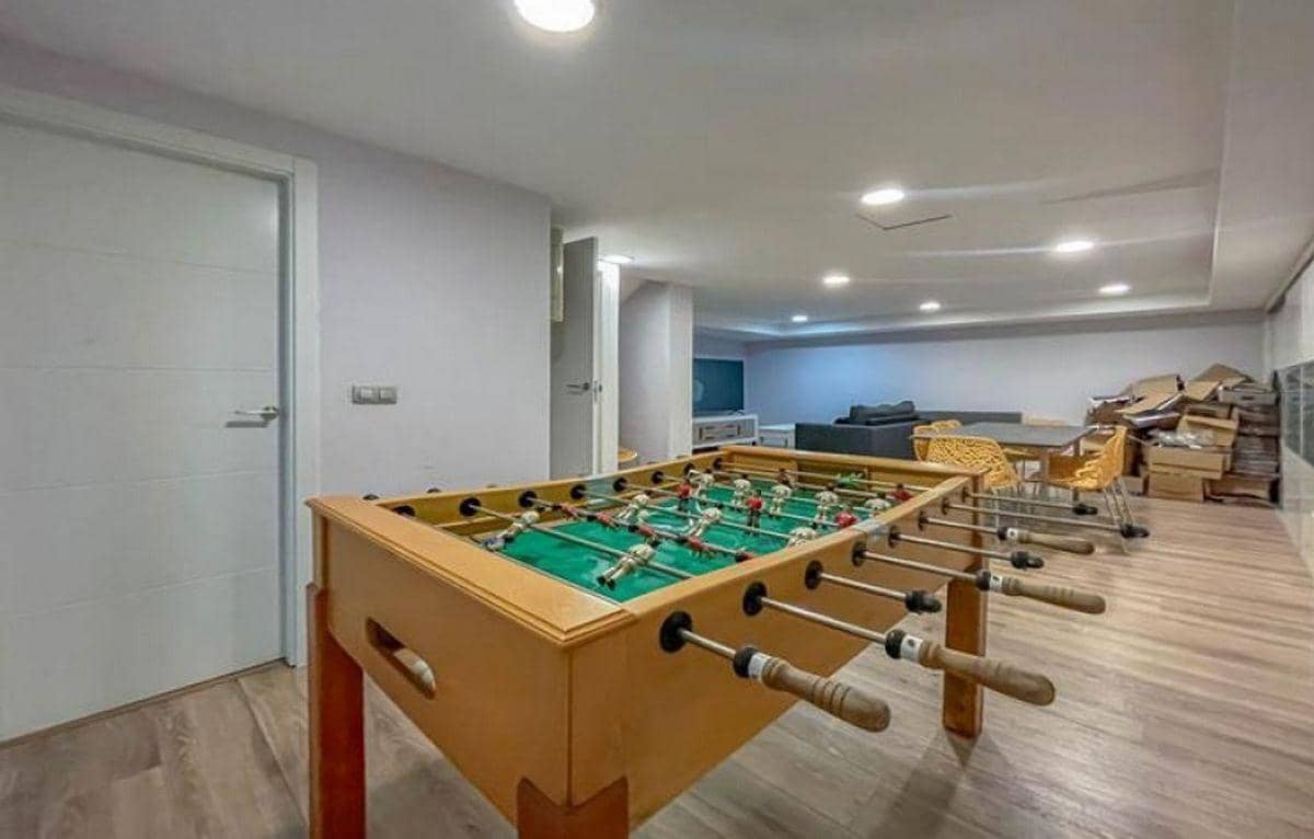 6 chambre Villa/Maison à vendre à Benidorm avec piscine - 890 000 € (Ref: 8926962)