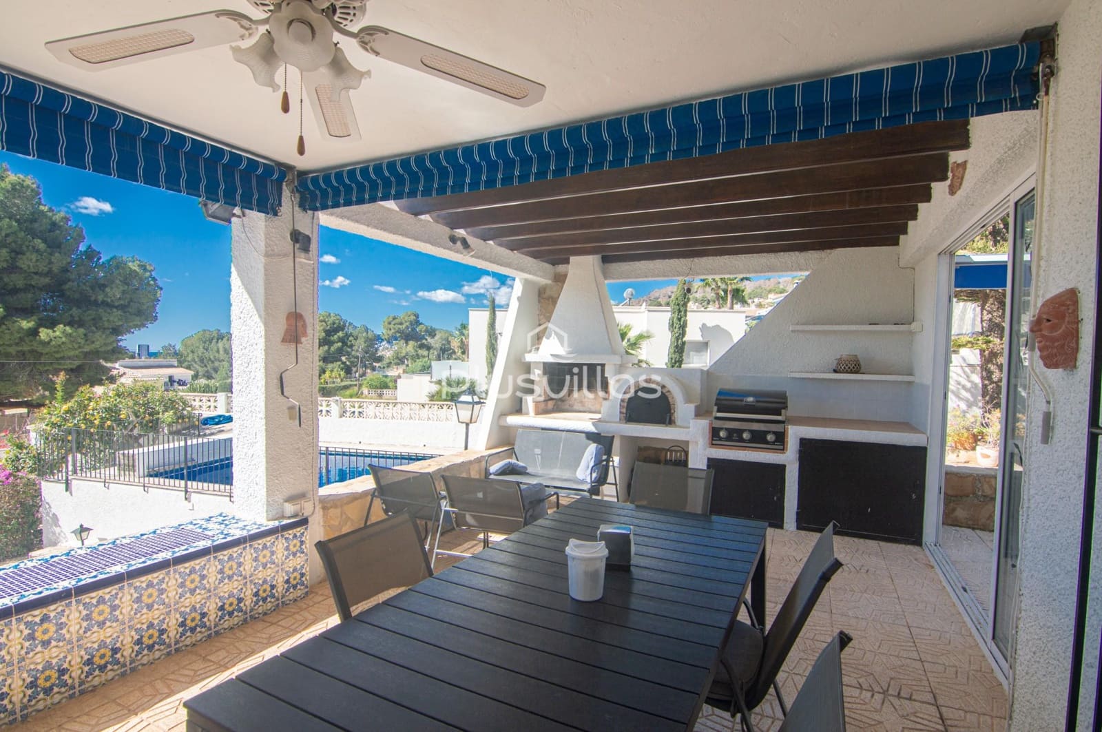 6 sovrum Villa till salu i Calpe / Calp med pool - 725 000 € (Ref: 8926970)