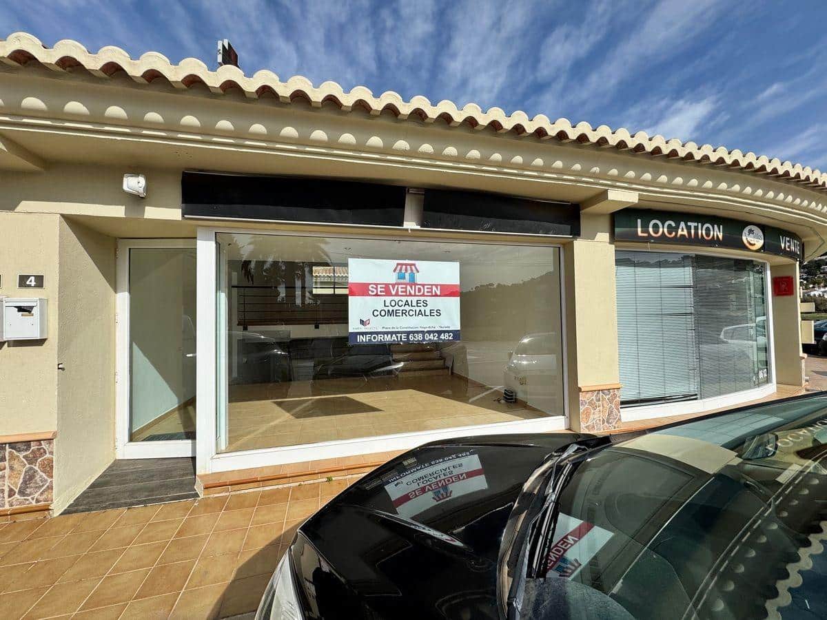 Commercieel te koop in Moraira met zwembad - € 260.000 (Ref: 8926976)