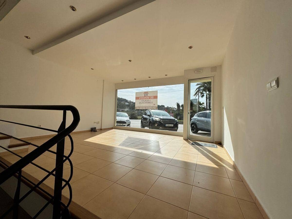 Commercieel te koop in Moraira met zwembad - € 260.000 (Ref: 8926976)