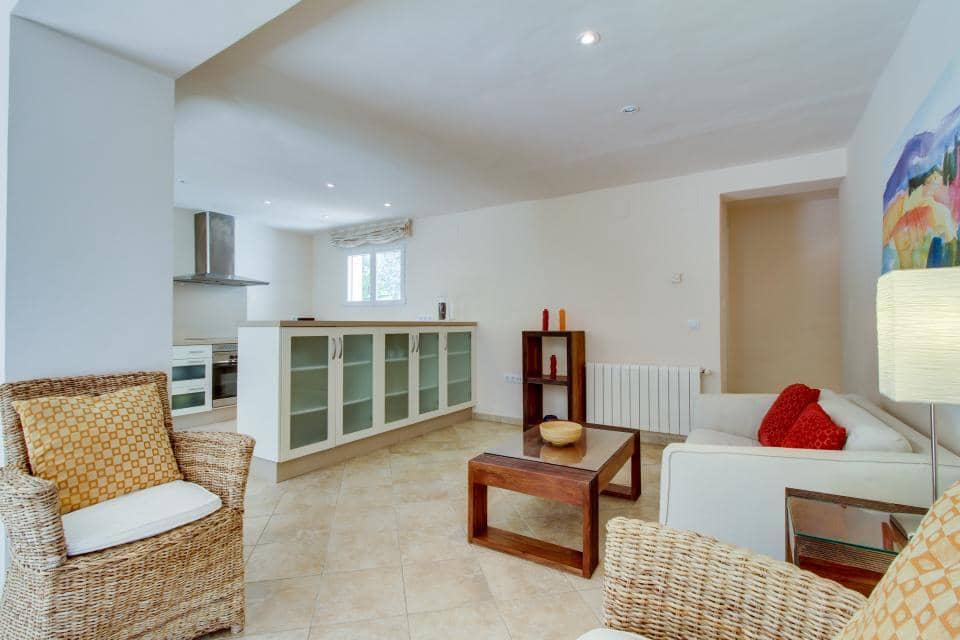 5 bedroom Villa for sale in Moraira with pool - € 1,200,000 (Ref: 8926977)