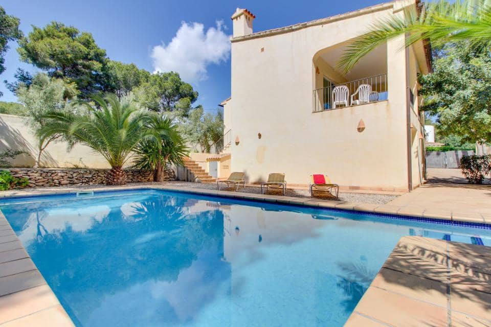 5 bedroom Villa for sale in Moraira with pool - € 1,200,000 (Ref: 8926977)