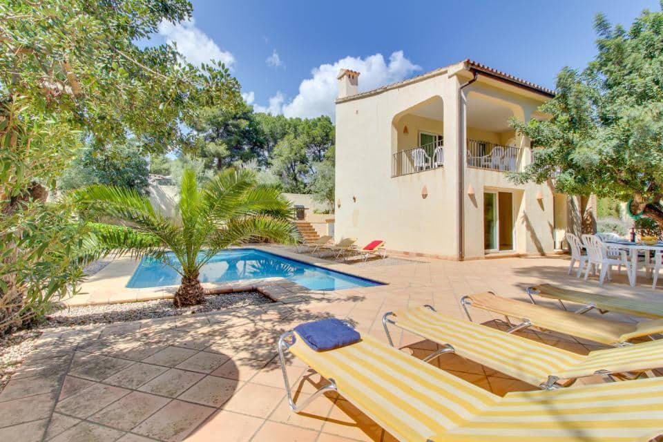 5 bedroom Villa for sale in Moraira with pool - € 1,200,000 (Ref: 8926977)