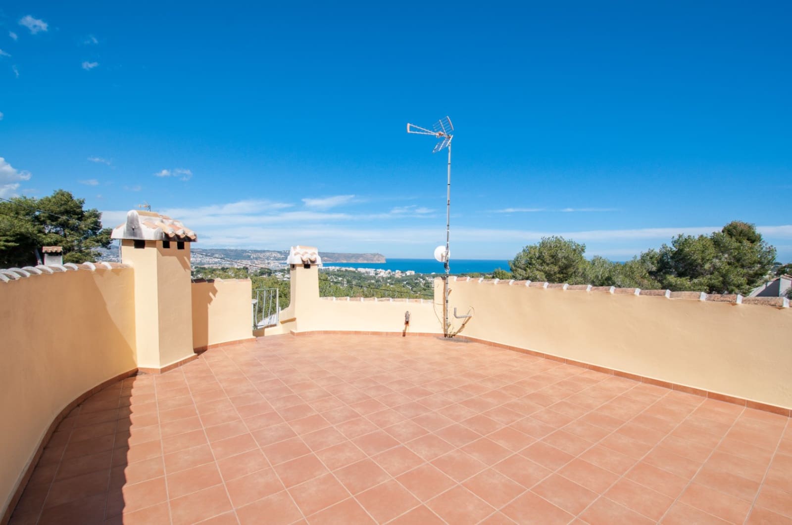 4 soveværelse Villa til salg i Javea / Xabia med swimmingpool - € 875.000 (Ref: 8929252)