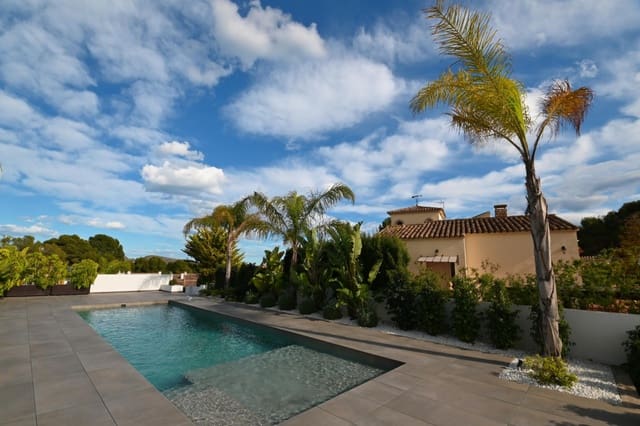 3 chambre Villa/Maison à vendre à Casco Urbano, Teulada-Moraira avec piscine - 2 400 000 € (Ref: 8937419)