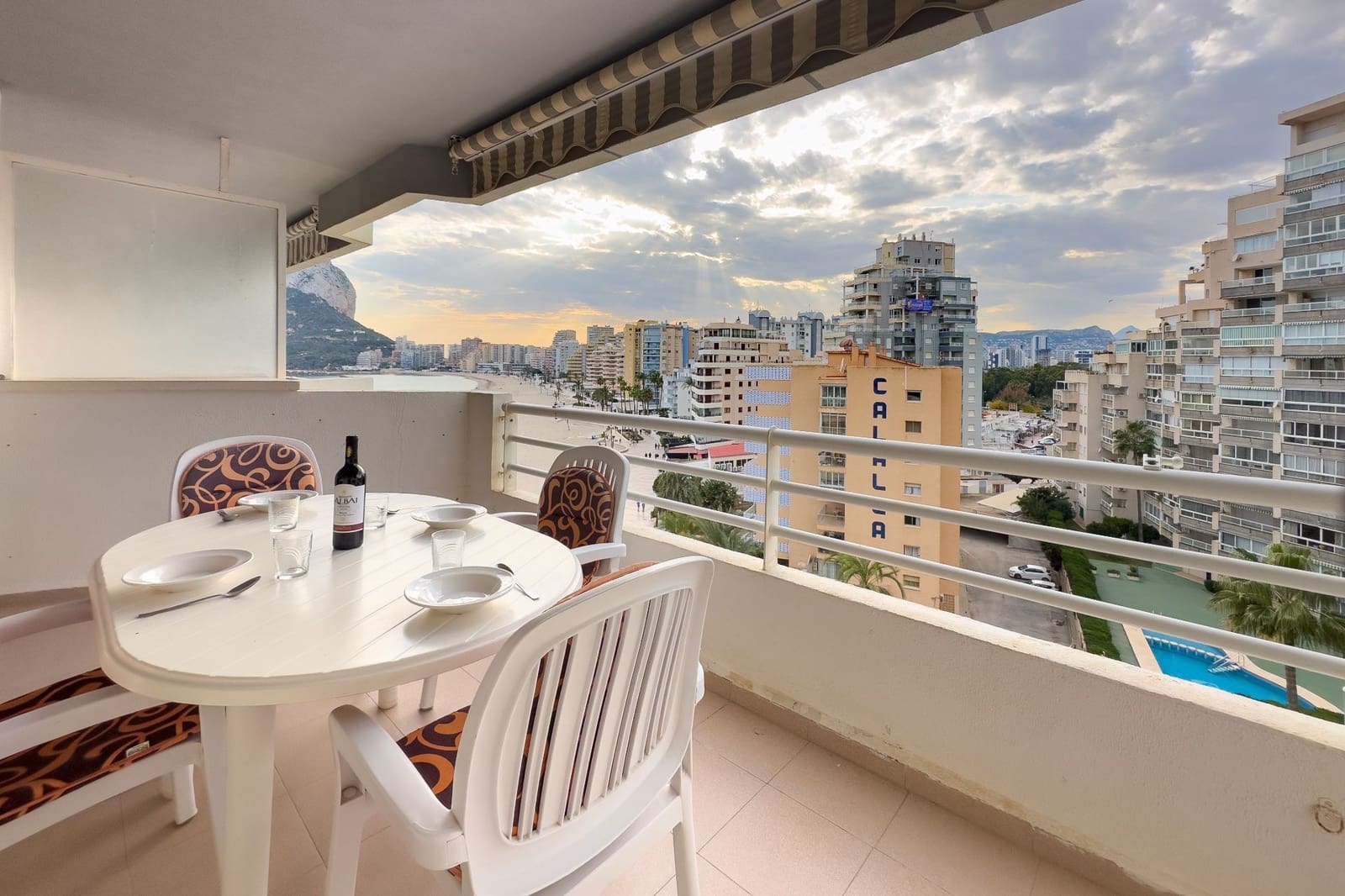 2 makuuhuone Huoneisto myytävänä paikassa Calpe / Calp mukana uima-altaan - 350 000 € (Ref: 8946957)