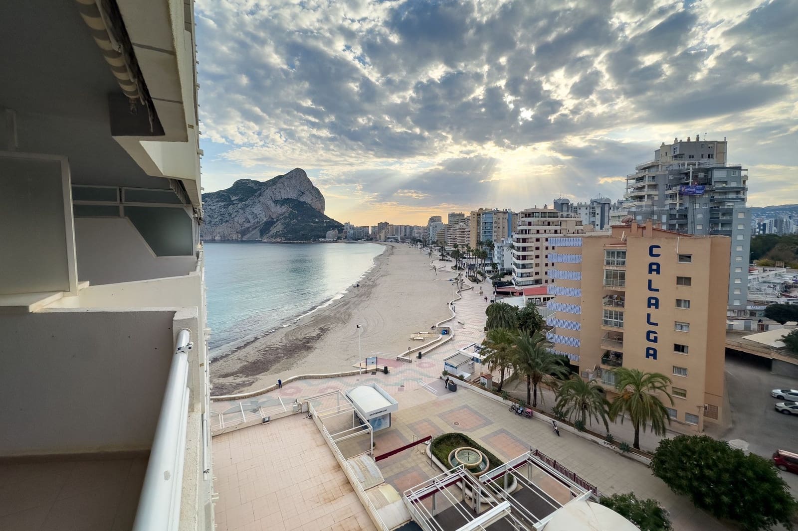 2 makuuhuone Huoneisto myytävänä paikassa Calpe / Calp mukana uima-altaan - 350 000 € (Ref: 8946957)