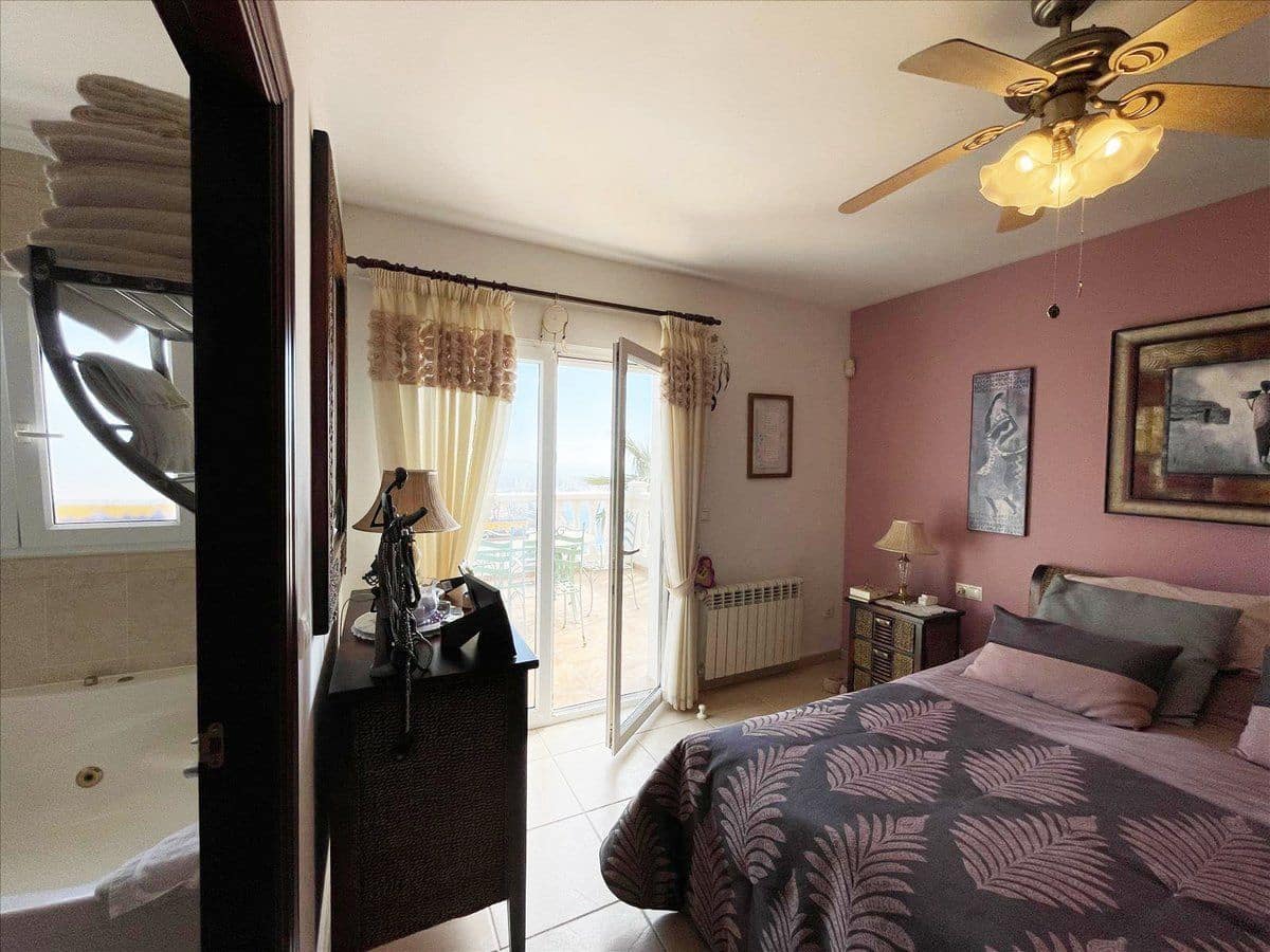 3 chambre Villa/Maison à vendre à Calpe / Calp avec piscine - 699 500 € (Ref: 8946969)