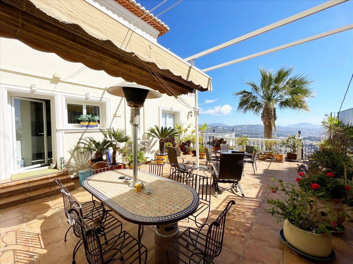 3 chambre Villa/Maison à vendre à Calpe / Calp avec piscine - 699 500 € (Ref: 8946969)
