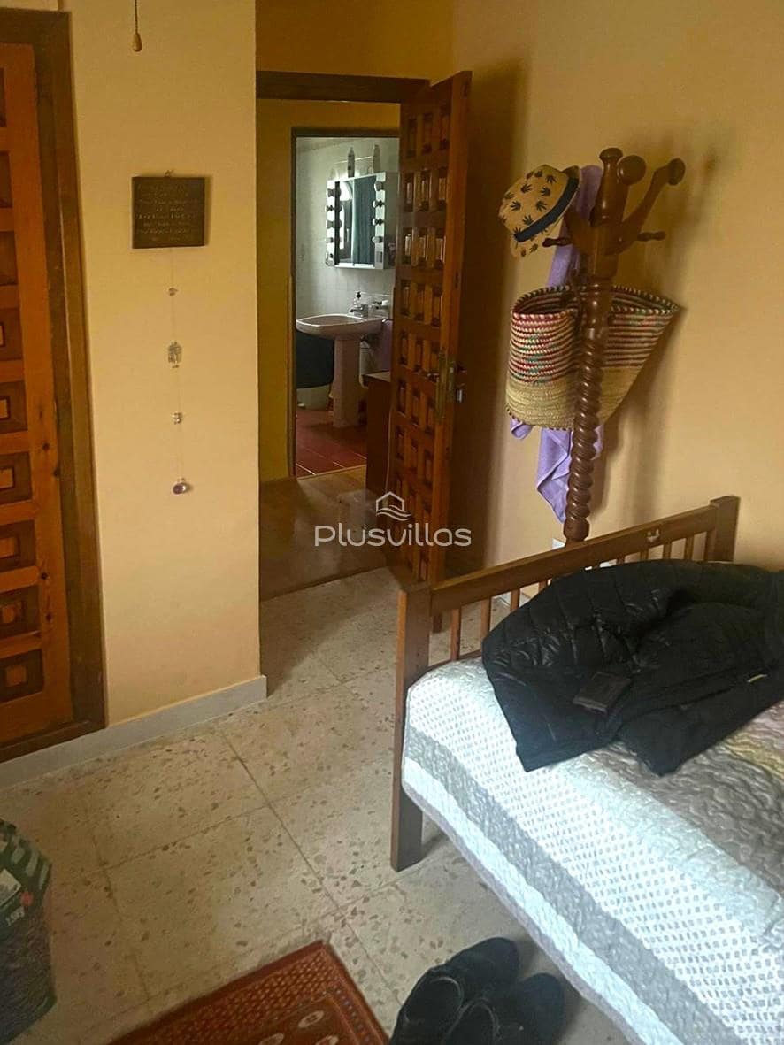 Chalet de 7 habitaciones en Calpe / Calp en venta con piscina - 898.000 € (Ref: 8983250)