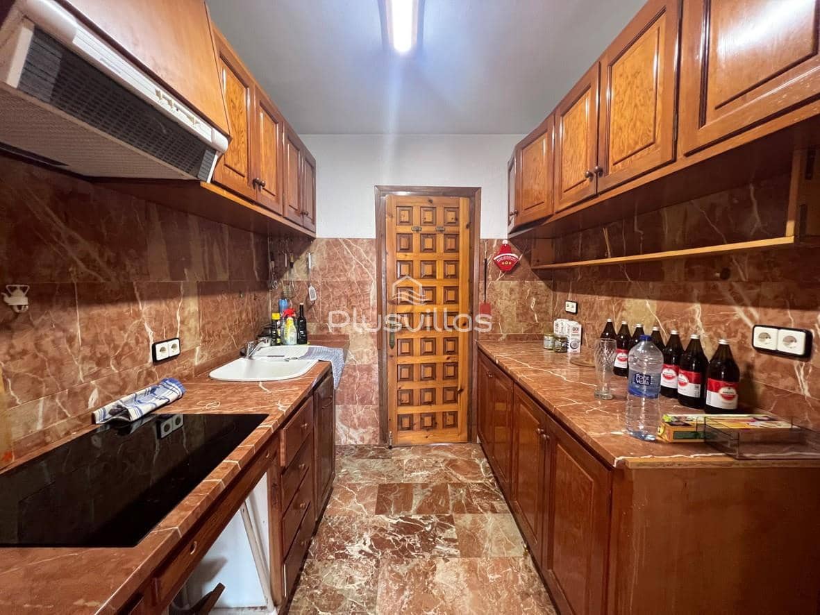 Chalet de 7 habitaciones en Calpe / Calp en venta con piscina - 898.000 € (Ref: 8983250)