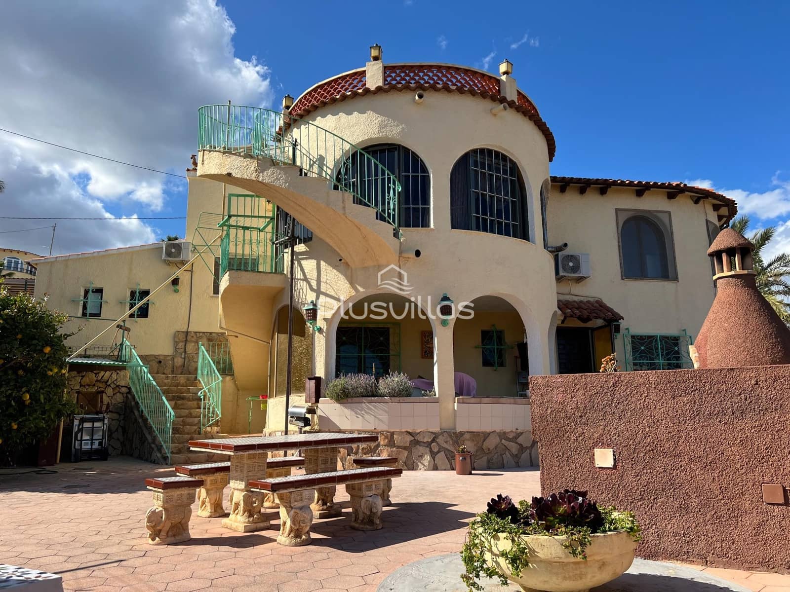 Chalet de 7 habitaciones en Calpe / Calp en venta con piscina - 898.000 € (Ref: 8983250)