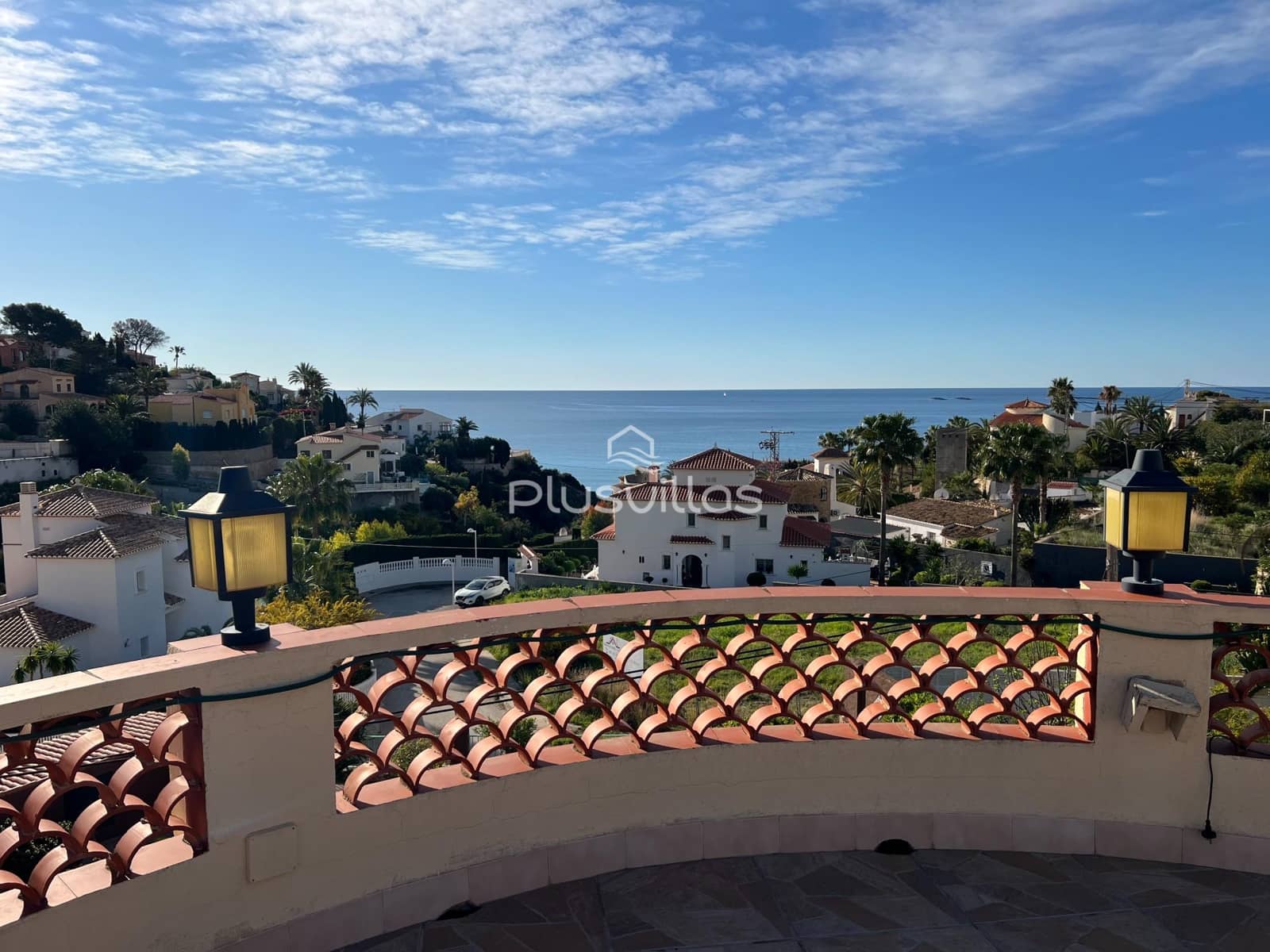 Chalet de 7 habitaciones en Calpe / Calp en venta con piscina - 898.000 € (Ref: 8983250)