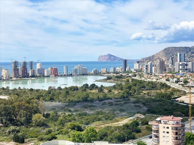 3 quarto Apartamento para venda em Pueblo, Calpe / Calp com piscina - 849 000 € (Ref: 9000500)