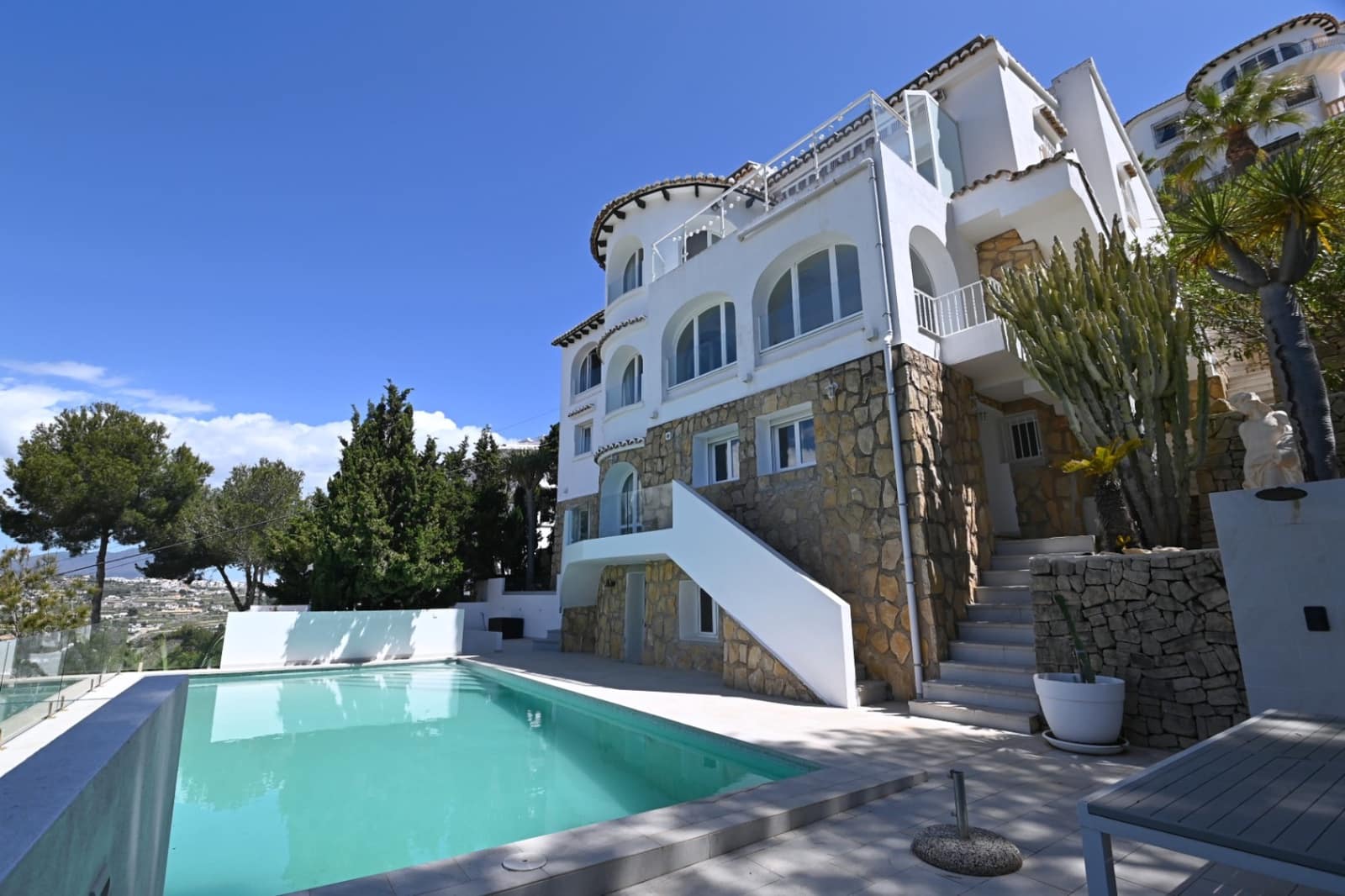 Chalet de 6 habitaciones en Moraira en venta con piscina - 1.250.000 € (Ref: 9012971)