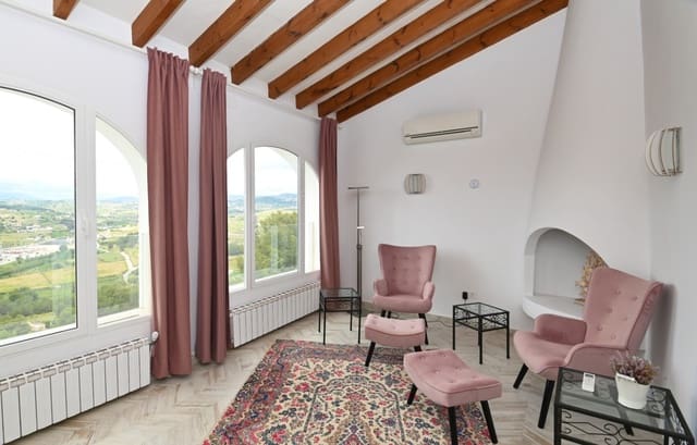 Chalet de 6 habitaciones en Casco Urbano, Teulada-Moraira en venta con piscina - 1.250.000 € (Ref: 9012971)