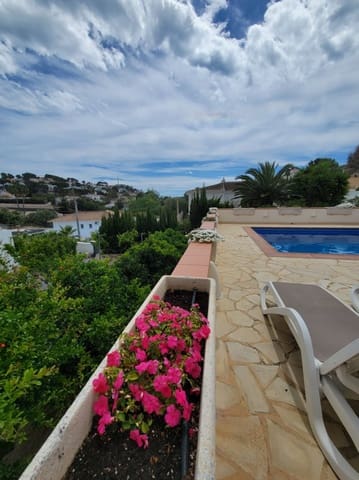 Chalet de 3 habitaciones en Benissa en venta con piscina - 895.000 € (Ref: 9012977)