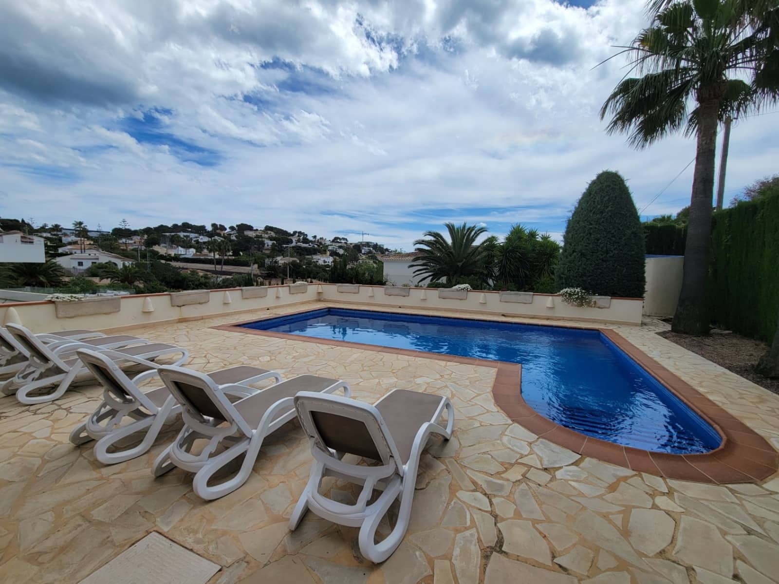3 bedroom Villa for sale in Benissa with pool - € 895,000 (Ref: 9012977)