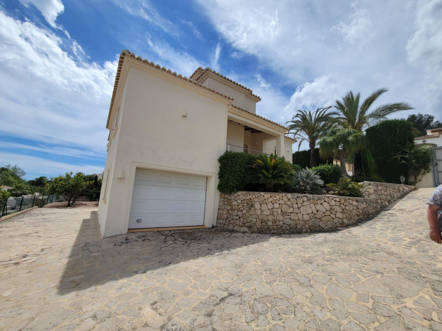3 bedroom Villa for sale in Benissa with pool - € 895,000 (Ref: 9012977)
