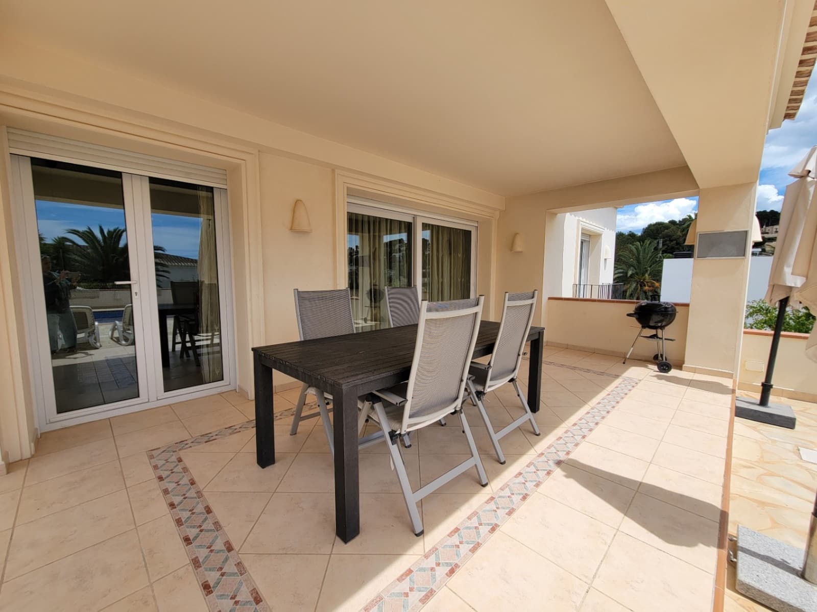 3 bedroom Villa for sale in Benissa with pool - € 895,000 (Ref: 9012977)