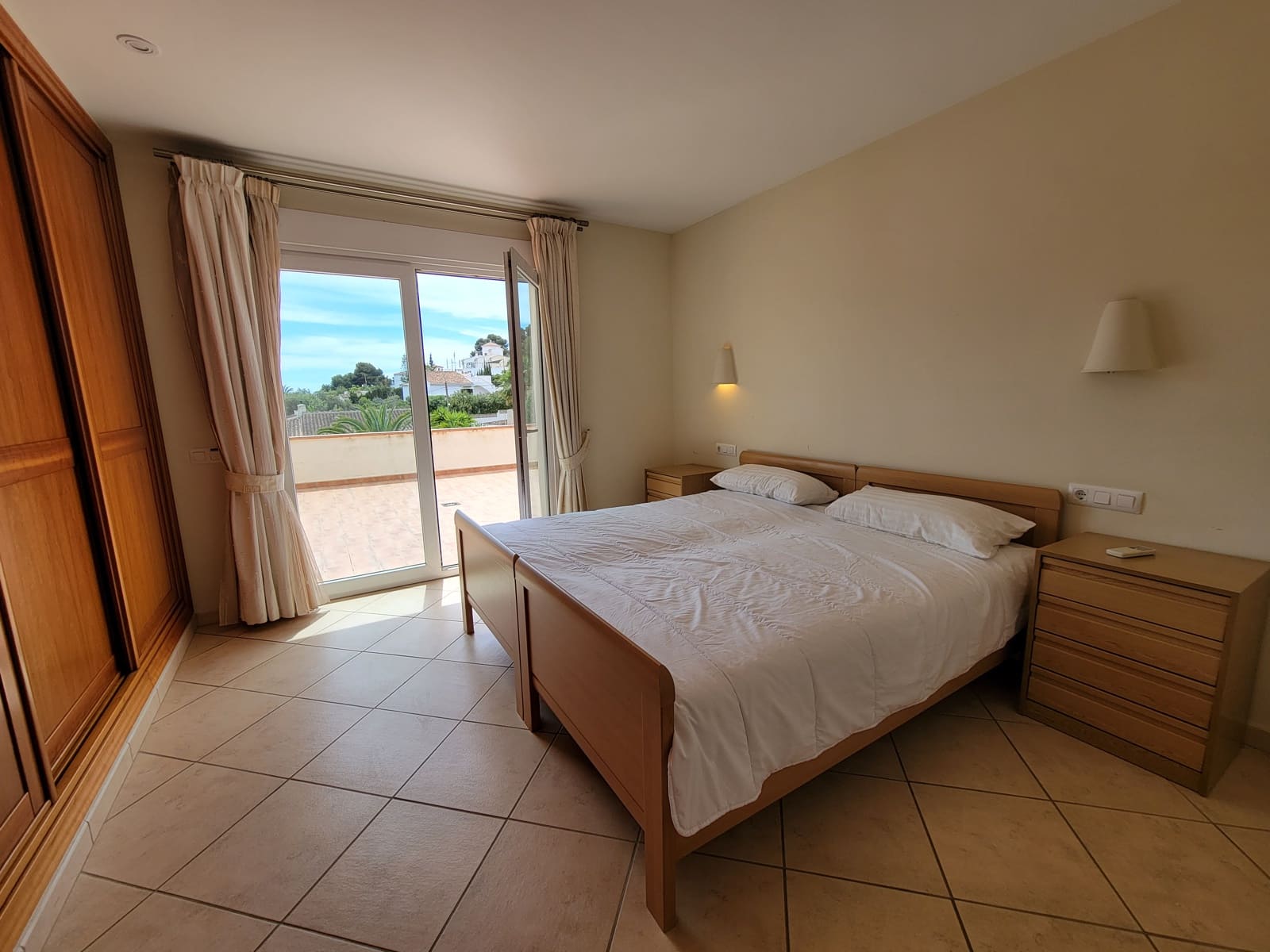 3 bedroom Villa for sale in Benissa with pool - € 895,000 (Ref: 9012977)