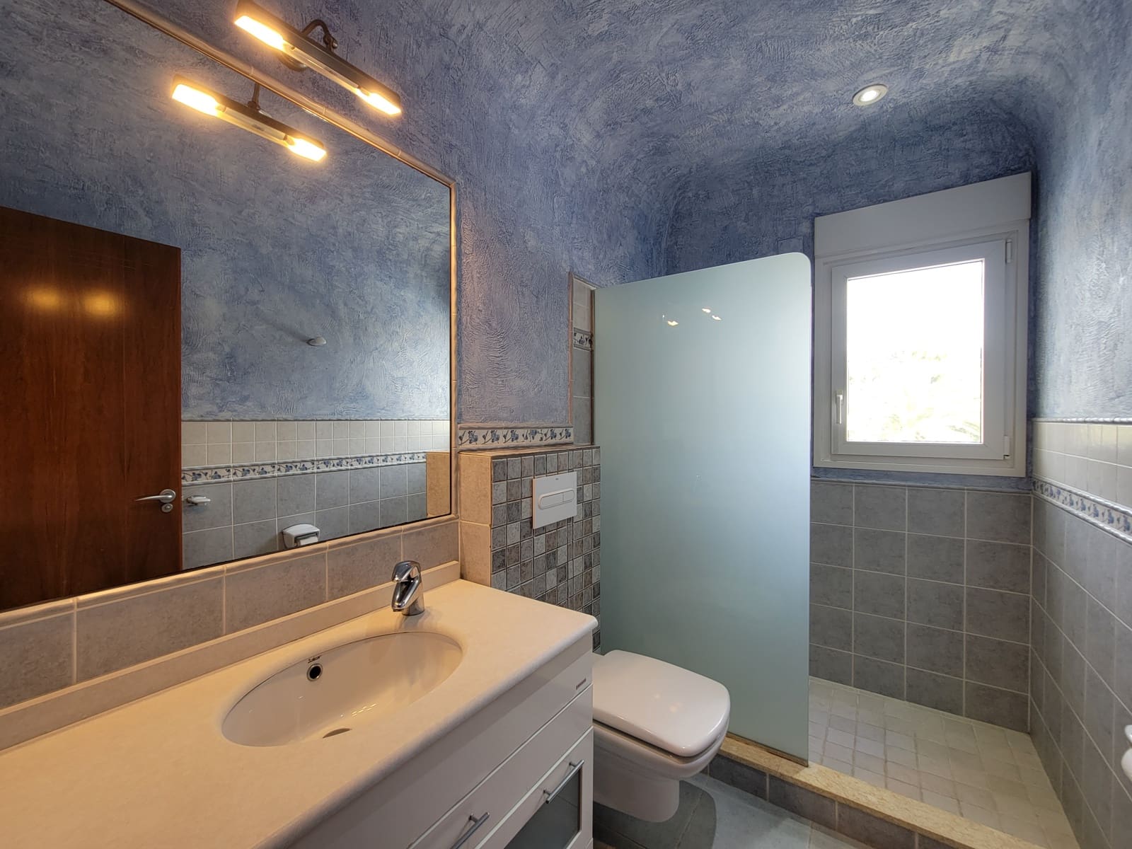 3 bedroom Villa for sale in Benissa with pool - € 895,000 (Ref: 9012977)